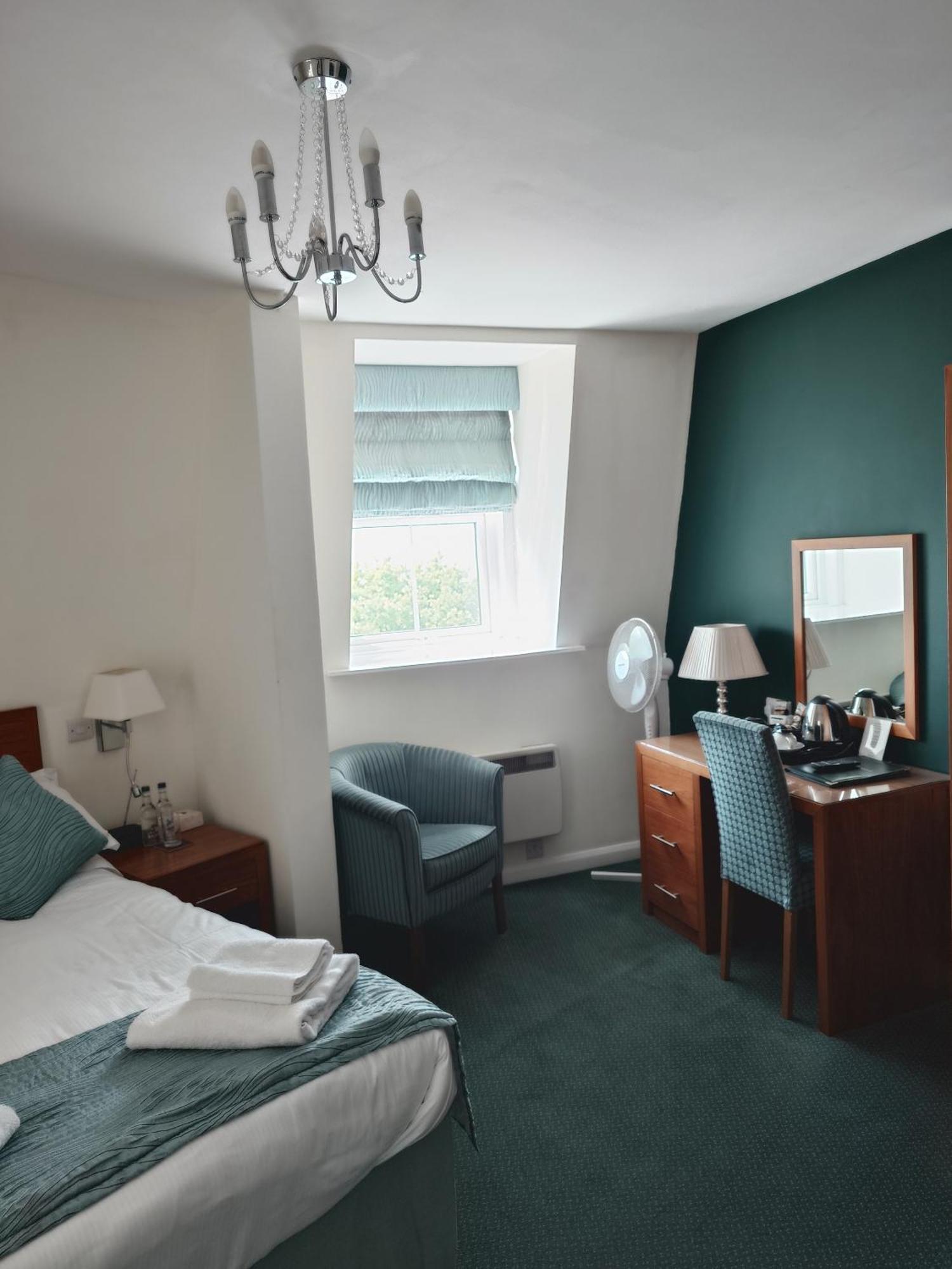 The Woodvale Bed & Breakfast Cowes  Ngoại thất bức ảnh
